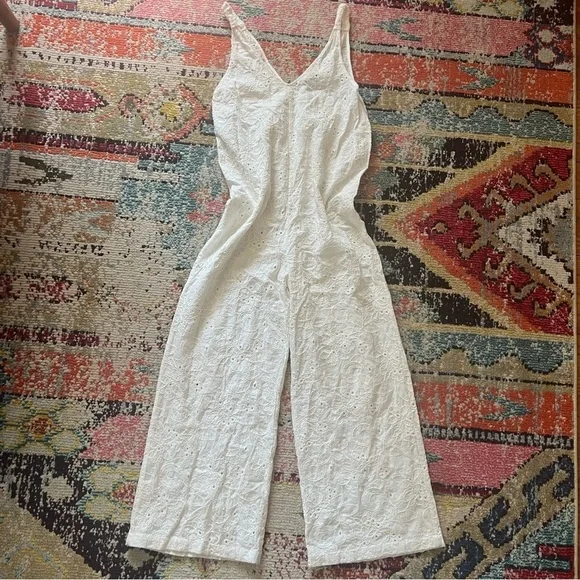 Zara The Grace Embroidered white eyelet jumpsuit S is available for  purchase on au PAY Market - Imported Goods Online Store Co.Ltd. | au PAY  Market - Online Shopping Site